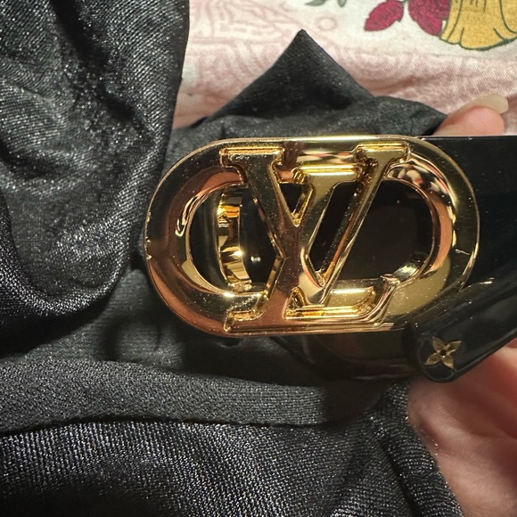 Louis Vuitton Sunglasses - Picture 9 of 11